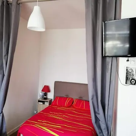 Studio For 2 People *